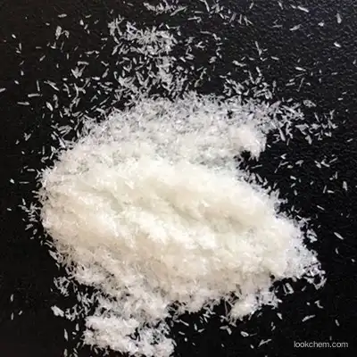 Solid 2,4-dinitrotoluene