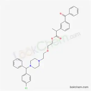 3-ベンゾイル-α-メチルベンゼン酢酸2-[2-[4-[(4-クロロフェニル)フェニルメチル]-1-ピペラジニル]エトキシ]エチル