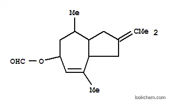 1,2,3,3a,4,5,6,8a-オクタヒドロ-4,8-ジメチル-2-(1-メチルエチリデン)アズレン-6-オールホルマート
