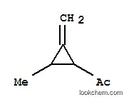 에타논, 1-(2-메틸-3-메틸렌사이클로프로필)-(9CI)