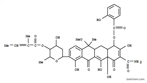 3-カルバモイル-2,4a,5,7-テトラヒドロキシ-8-{4-ヒドロキシ-6-メチル-5-[(2-メチルブタ-2-エノイル)オキシ]オキサン-2-イル}-11-メトキシ-11-メチル-4,6-ジオキソ-1,4,4a,6,11,11a,12,12a-オクタヒドロテトラセン-1-イル 2-ヒドロキシベンゾアート