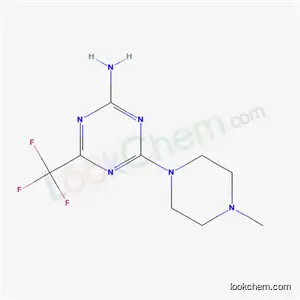 4-(4-メチルピペラジン-1-イル)-6-(トリフルオロメチル)-1,3,5-トリアジン-2-アミン