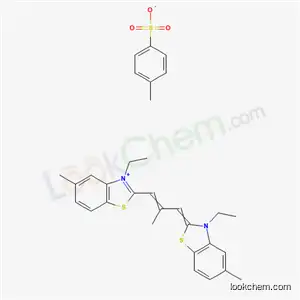 3-エチル-2-[3-(3-エチル-5-メチルベンゾチアゾール-2-イリデン)-2-メチル-1-プロペニル]-5-メチルベンゾチアゾリウム?(3-メチルベンゼンスルホン酸)アニオン
