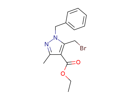 Molecular Structure of 79966-40-8 (1H-Pyrazole-4-carboxylic acid,
5-(bromomethyl)-3-methyl-1-(phenylmethyl)-, ethyl ester)