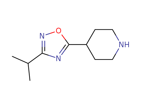 4-(3-Isopropyl-1,2,4-oxadiazol-5-yl) piperidine