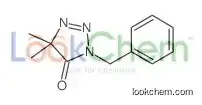 3-benzyl-5,5-dimethyltriazol-4-one