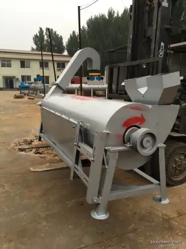 Plastic bottle cleaning machine