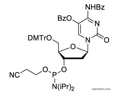 4-benzamido-1-((2R,4S,5R)-5-((bis(4-methoxyphenyl)(phenyl)methoxy)methyl)-4-(((2-cyanoethoxy)(diisopropylamino)phosphino)oxy)tetrahydrofuran-2-yl)-2-oxo-1,2-dihydropyrimidin-5-yl benzoate