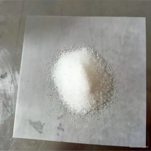 How does Tris maintain pH?